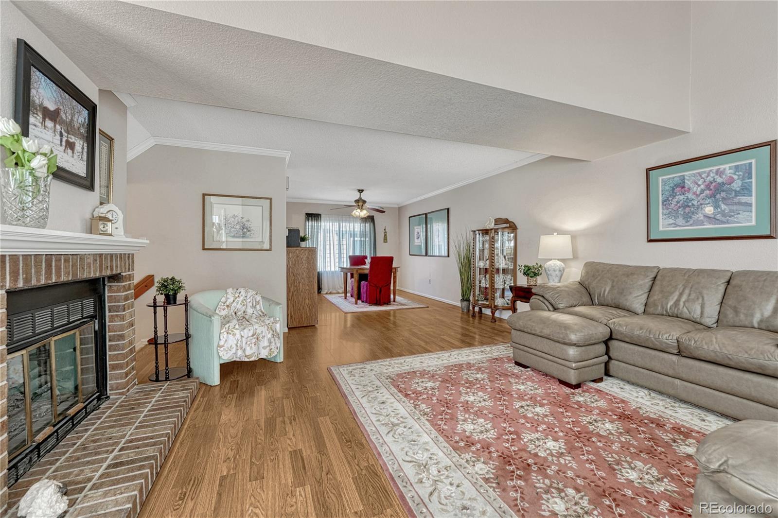 145 Blue Spruce Court Highlands Ranch, CO 80126 - Photo 9 of 49