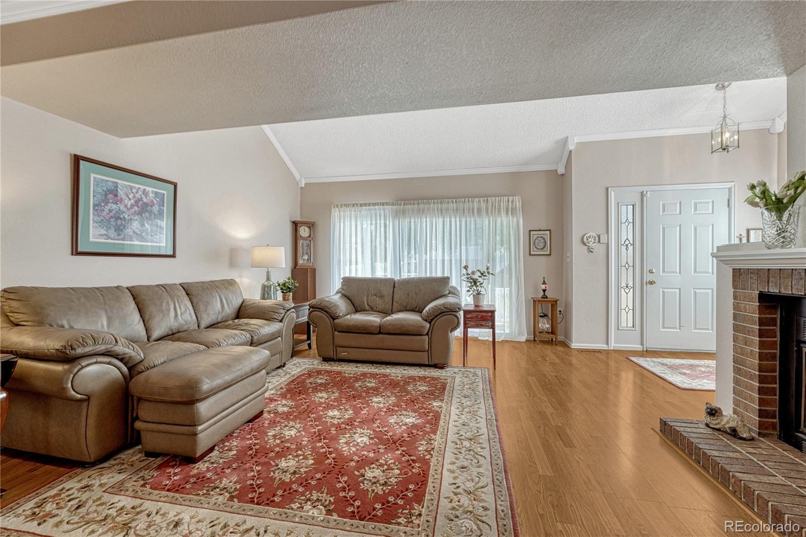 145 Blue Spruce Court Highlands Ranch, CO 80126 - Photo 10 of 49