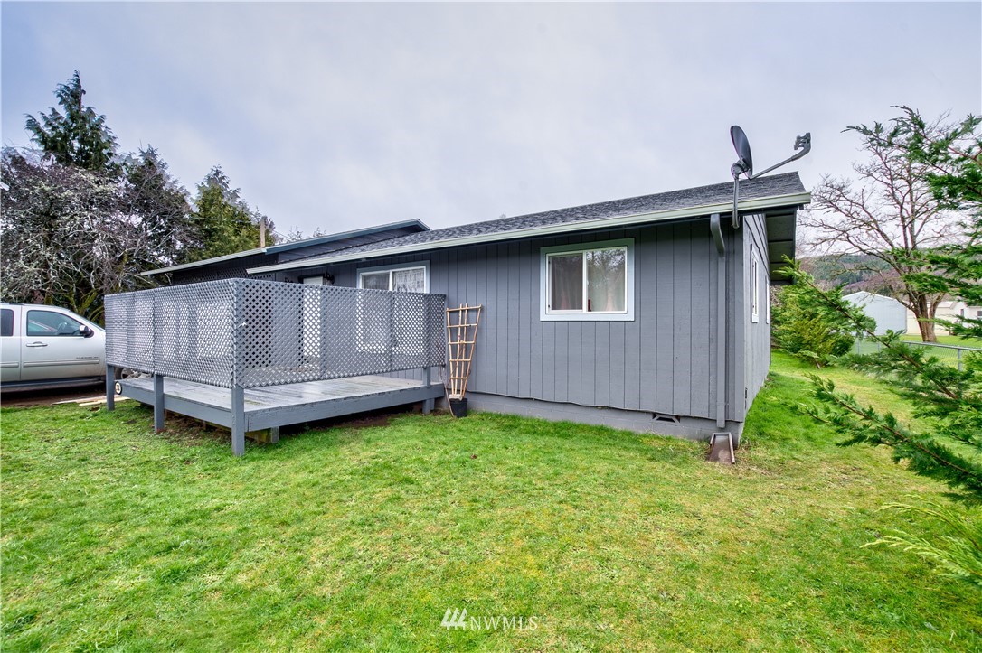 232 Knappton Road Naselle, WA 98638 - Photo 3 of 21 Gallery Image 3