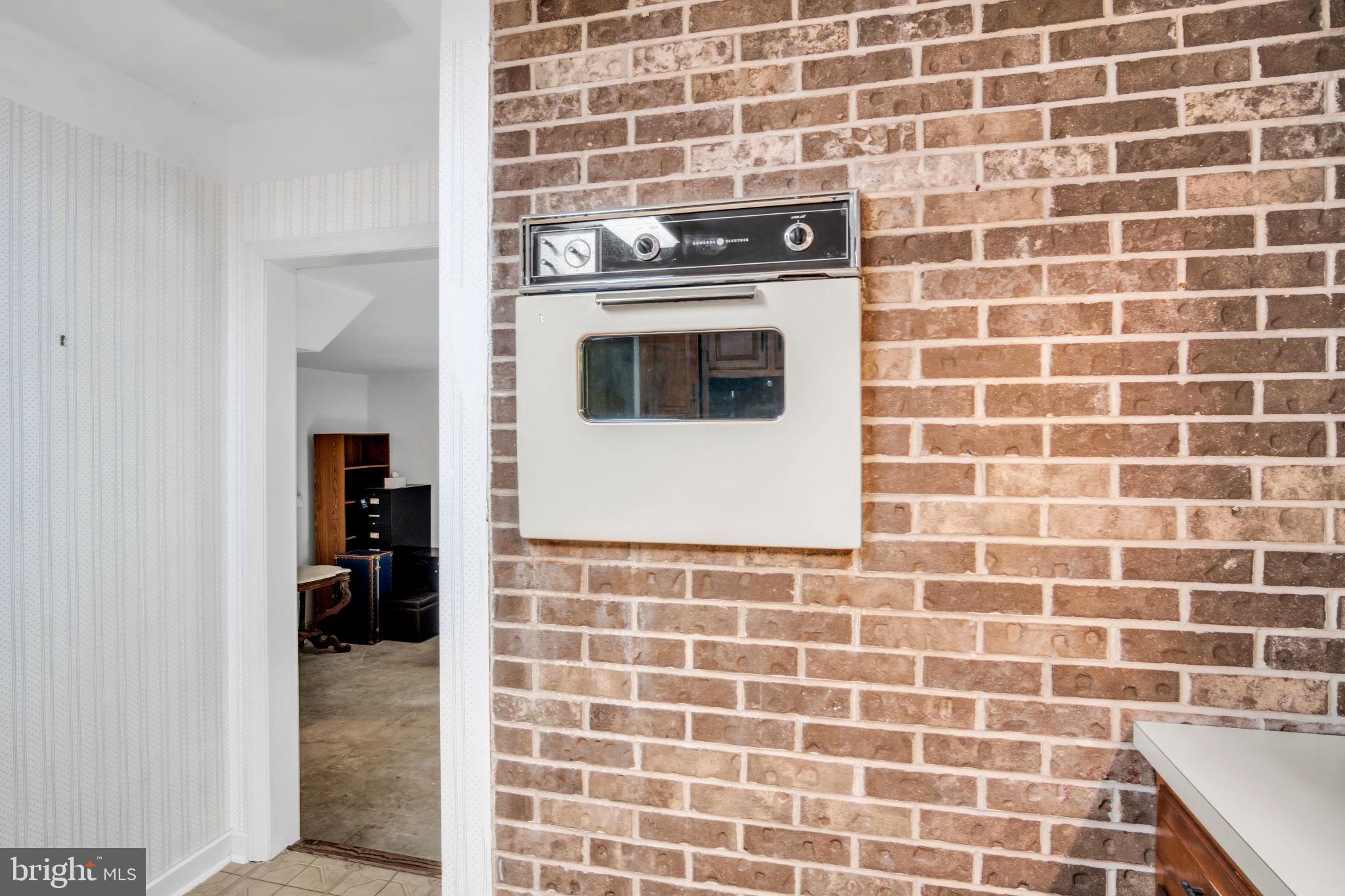 1327 Kuhn Road Boiling Springs, PA 17007 - Photo 13 of 39 Gallery Image 13