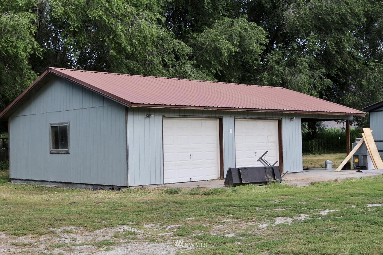 11 Emery Road Oroville, WA 98844 - Photo 2 of 29 Gallery Image 2