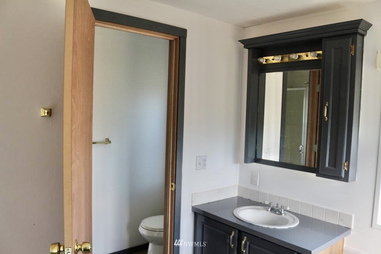 11 Emery Road Oroville, WA 98844 - Photo 8 of 29 Gallery Image 8