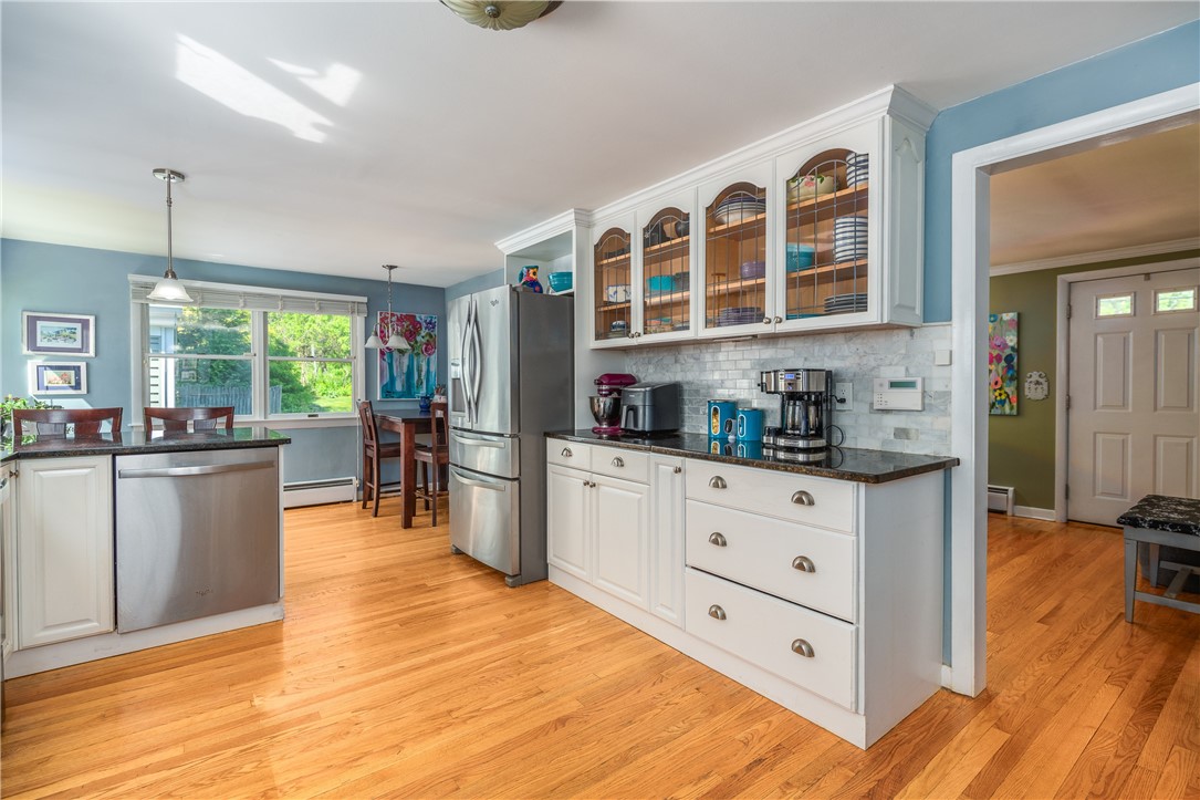 33 Wilbur Road Lincoln, RI 02865 - Photo 9 of 50