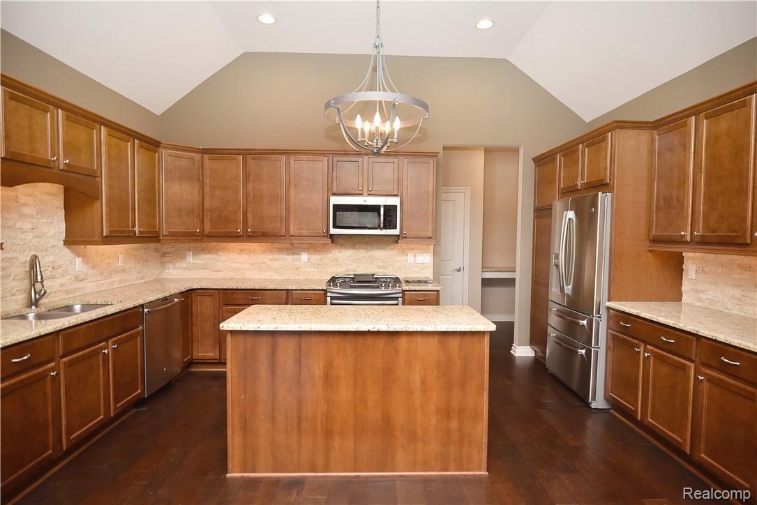 5166 Brecon Court, Unit 49 Rochester, MI 48306 - Photo 9 of 35 5166 Brecon Ct_09.JPG