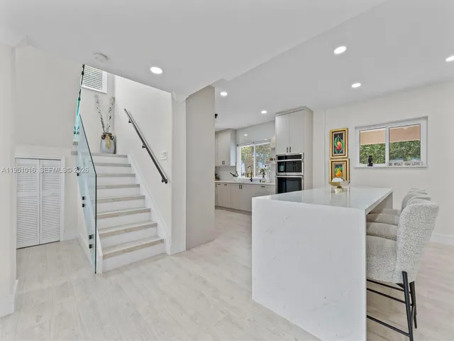 $1,150,000 | 5226 Southwest 160th Avenue, Miami, FL 33185