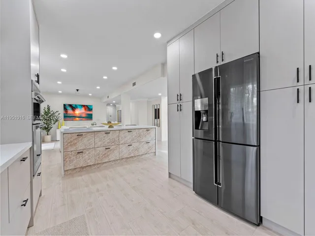 $1,150,000 | 5226 Southwest 160th Avenue, Miami, FL 33185