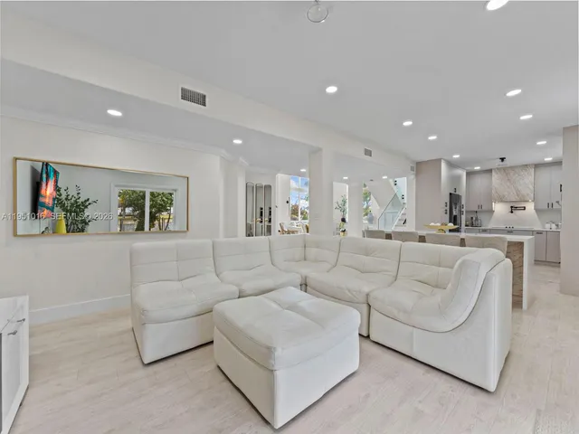 $1,150,000 | 5226 Southwest 160th Avenue, Miami, FL 33185