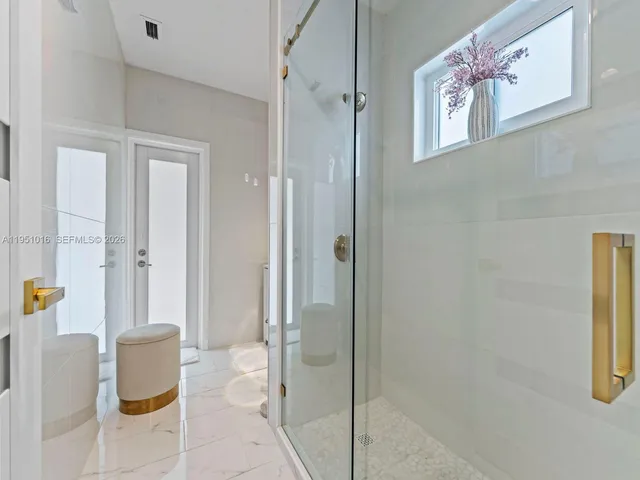 $1,150,000 | 5226 Southwest 160th Avenue, Miami, FL 33185