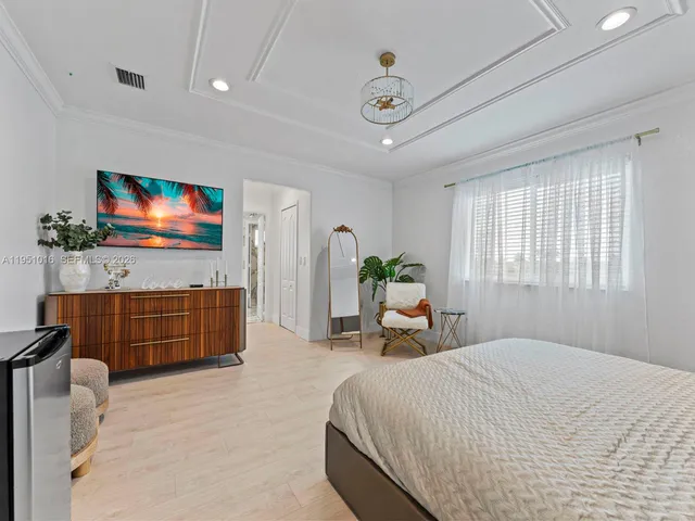 $1,150,000 | 5226 Southwest 160th Avenue, Miami, FL 33185