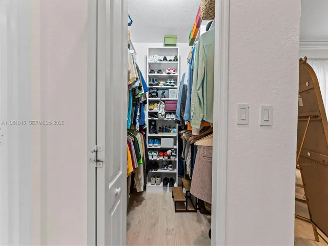 $1,150,000 | 5226 Southwest 160th Avenue, Miami, FL 33185