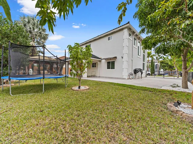 $1,150,000 | 5226 Southwest 160th Avenue, Miami, FL 33185