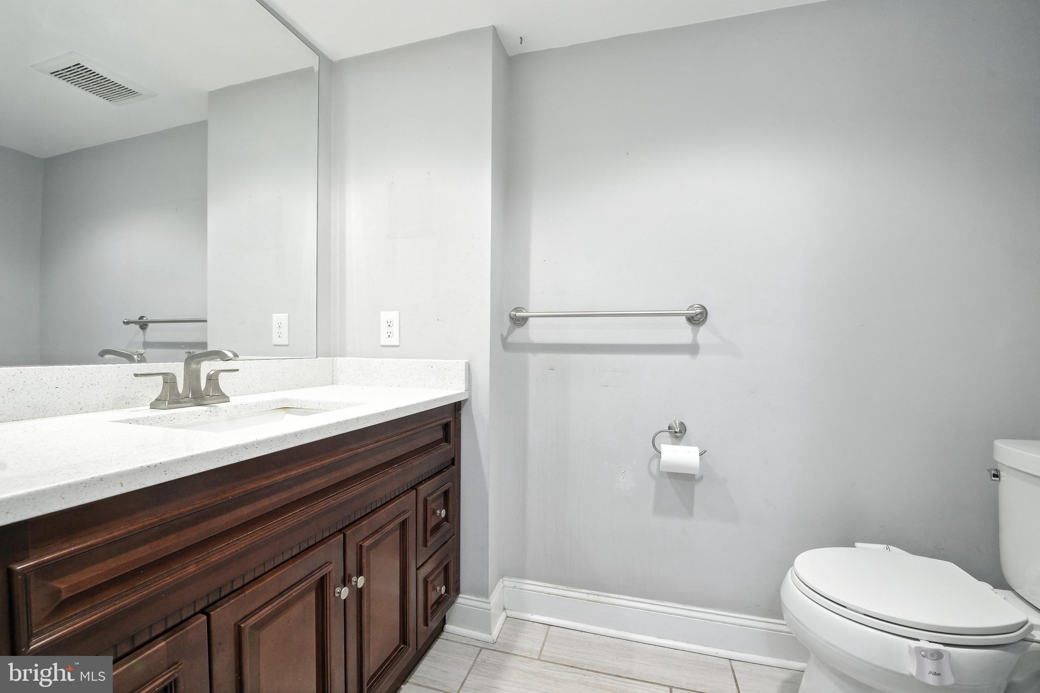 101 Riversedge Drive, Unit CONDO 101 Norristown, PA 19403 - Photo 11 of 23 Gallery Image 11