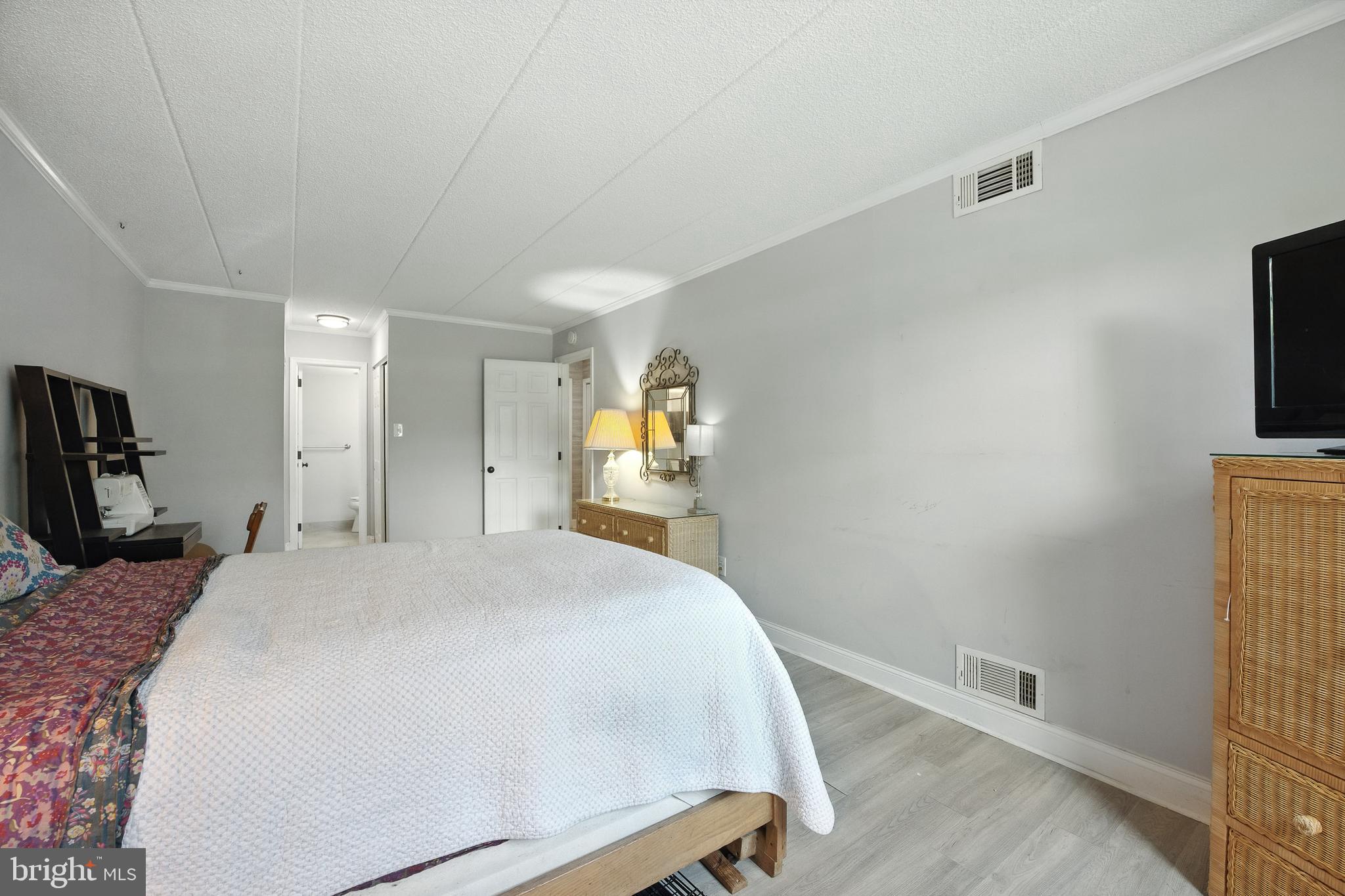 101 Riversedge Drive, Unit CONDO 101 Norristown, PA 19403 - Photo 17 of 23 Gallery Image 17