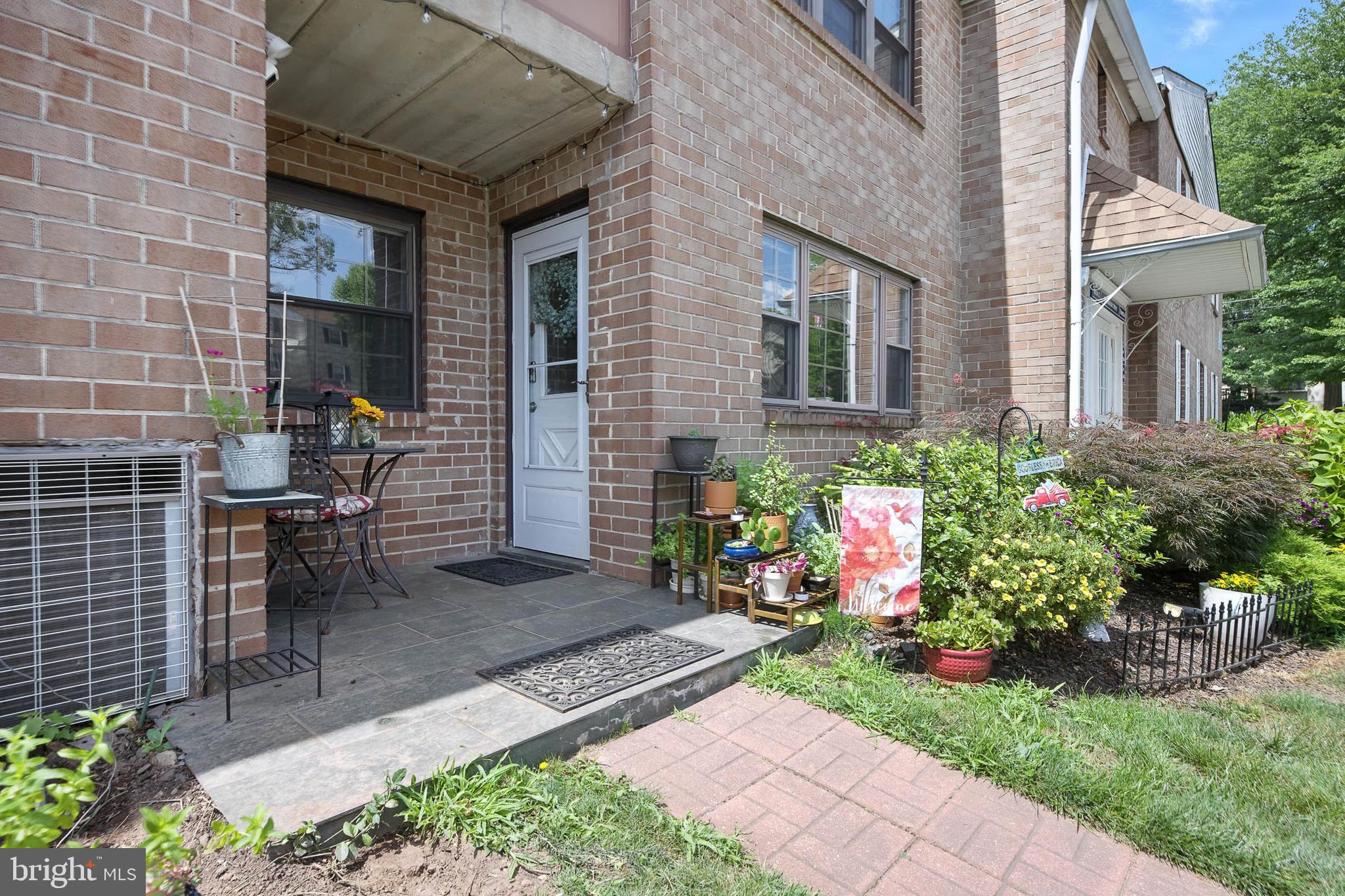 101 Riversedge Drive, Unit CONDO 101 Norristown, PA 19403 - Photo 2 of 23 Gallery Image 2