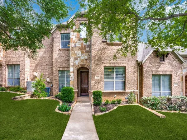 $2,700 | 1402 Hampton Road, Grapevine, TX 76051