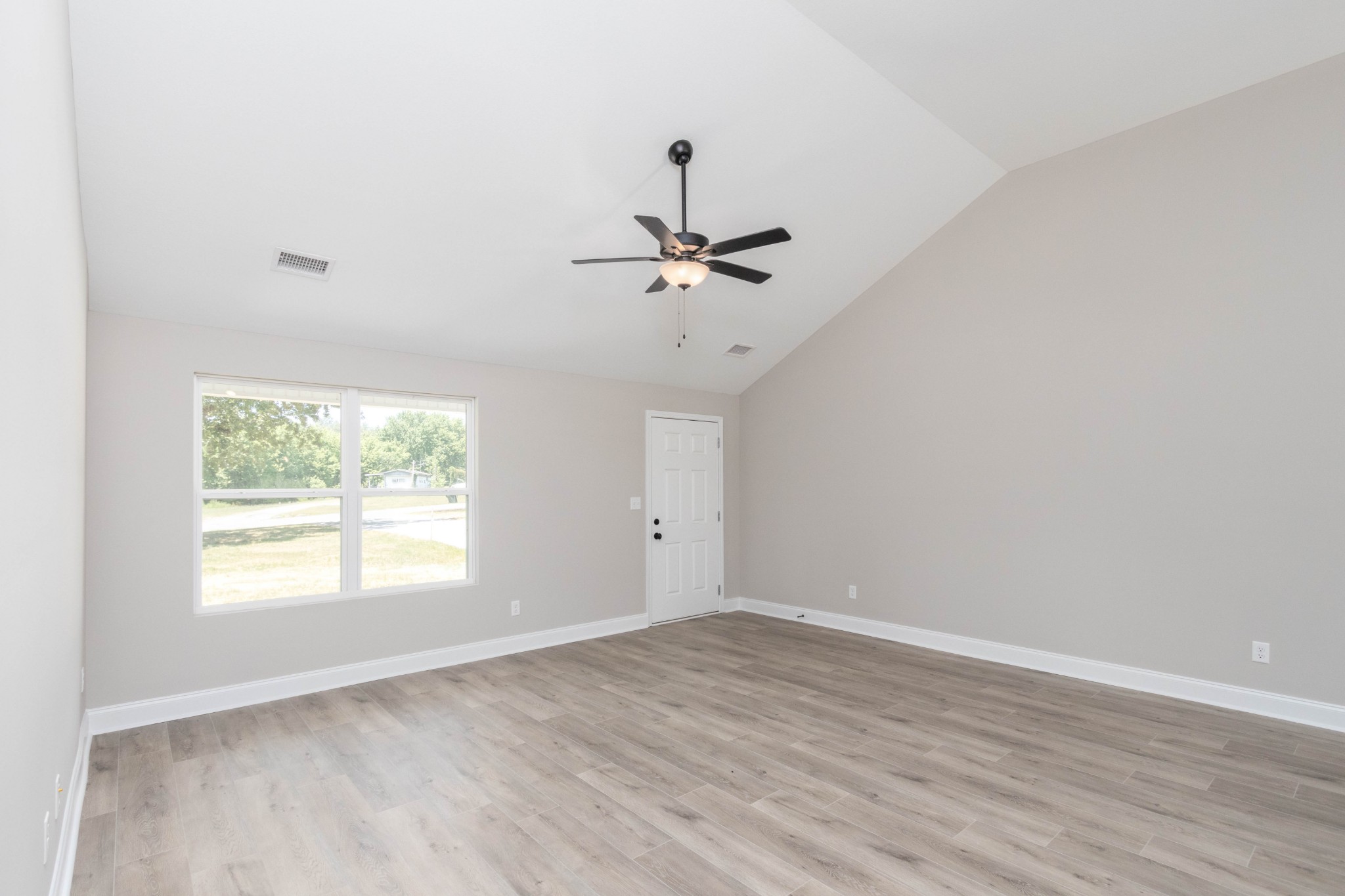 311 Old Columbia Road Dickson, TN 37055 - Photo 10 of 34 Gallery Image 10