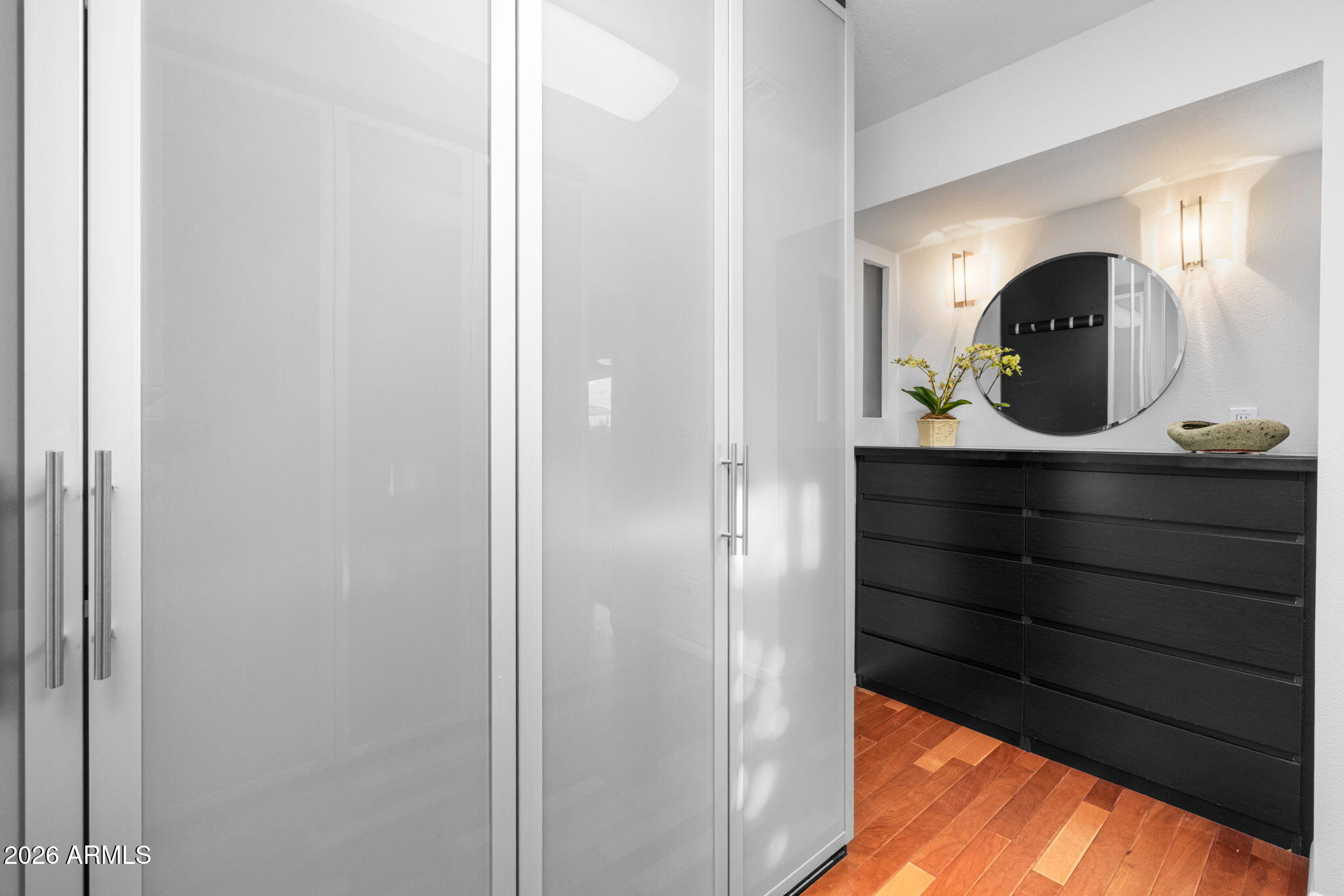 717 East Royal Palm Road Phoenix, AZ 85020 - Photo 20 of 40 Walk-in closet