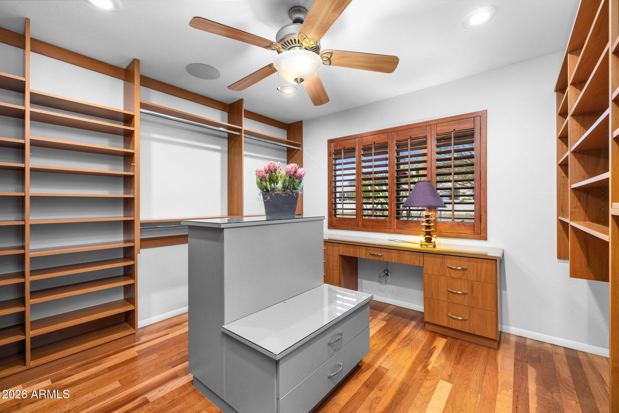 717 East Royal Palm Road Phoenix, AZ 85020 - Photo 22 of 40 closet 1