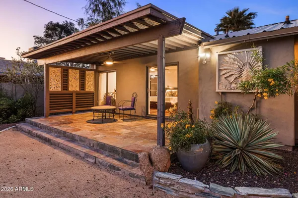 $1,100,000 | 717 East Royal Palm Road, Phoenix, AZ 85020