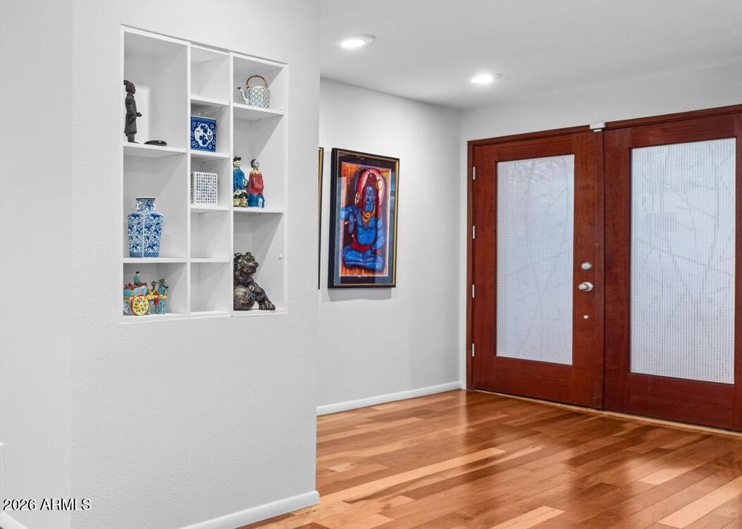 717 East Royal Palm Road Phoenix, AZ 85020 - Photo 4 of 40 Entry