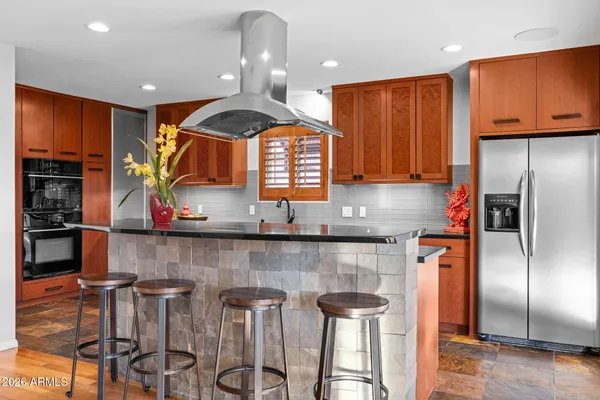 $1,100,000 | 717 East Royal Palm Road, Phoenix, AZ 85020