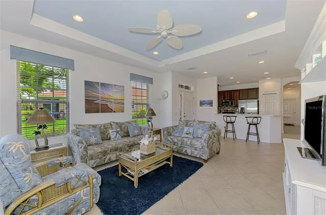 $349,800 | 371 Capulet Drive, Venice, FL 34292