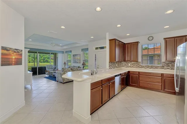 $349,800 | 371 Capulet Drive, Venice, FL 34292