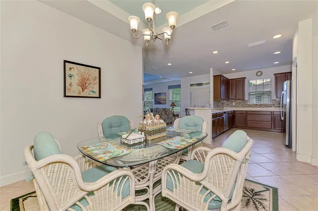 $349,800 | 371 Capulet Drive, Venice, FL 34292