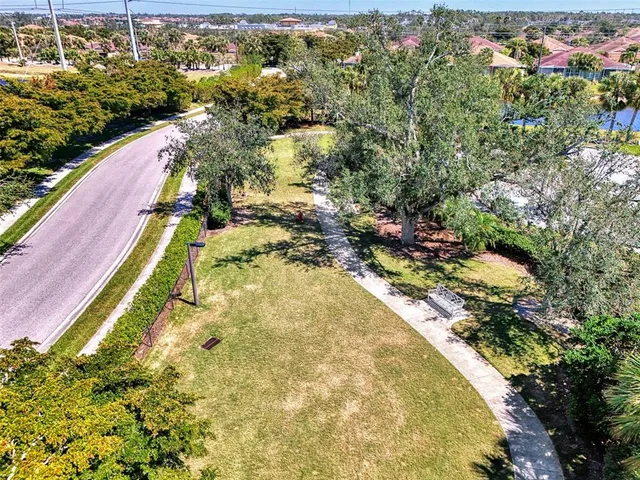 $349,800 | 371 Capulet Drive, Venice, FL 34292