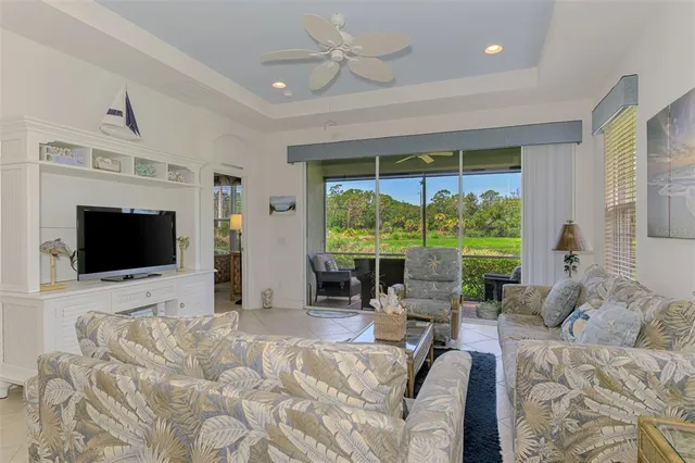 $349,800 | 371 Capulet Drive, Venice, FL 34292