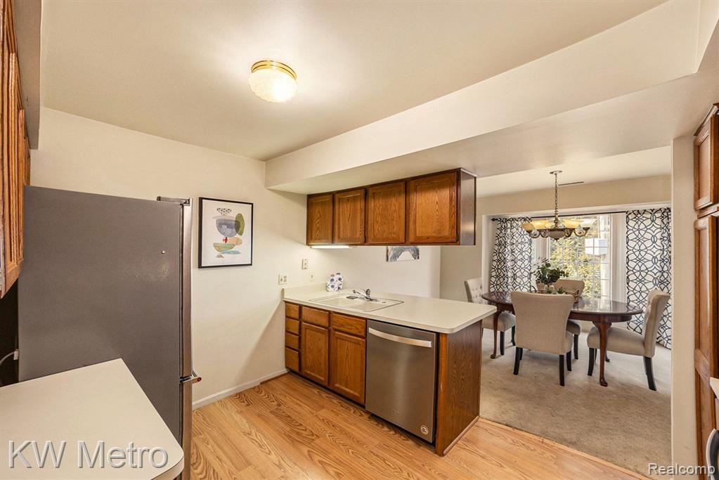 1695 Huntington Park, Unit D Rochester Hills, MI 48309 - Photo 8 of 24