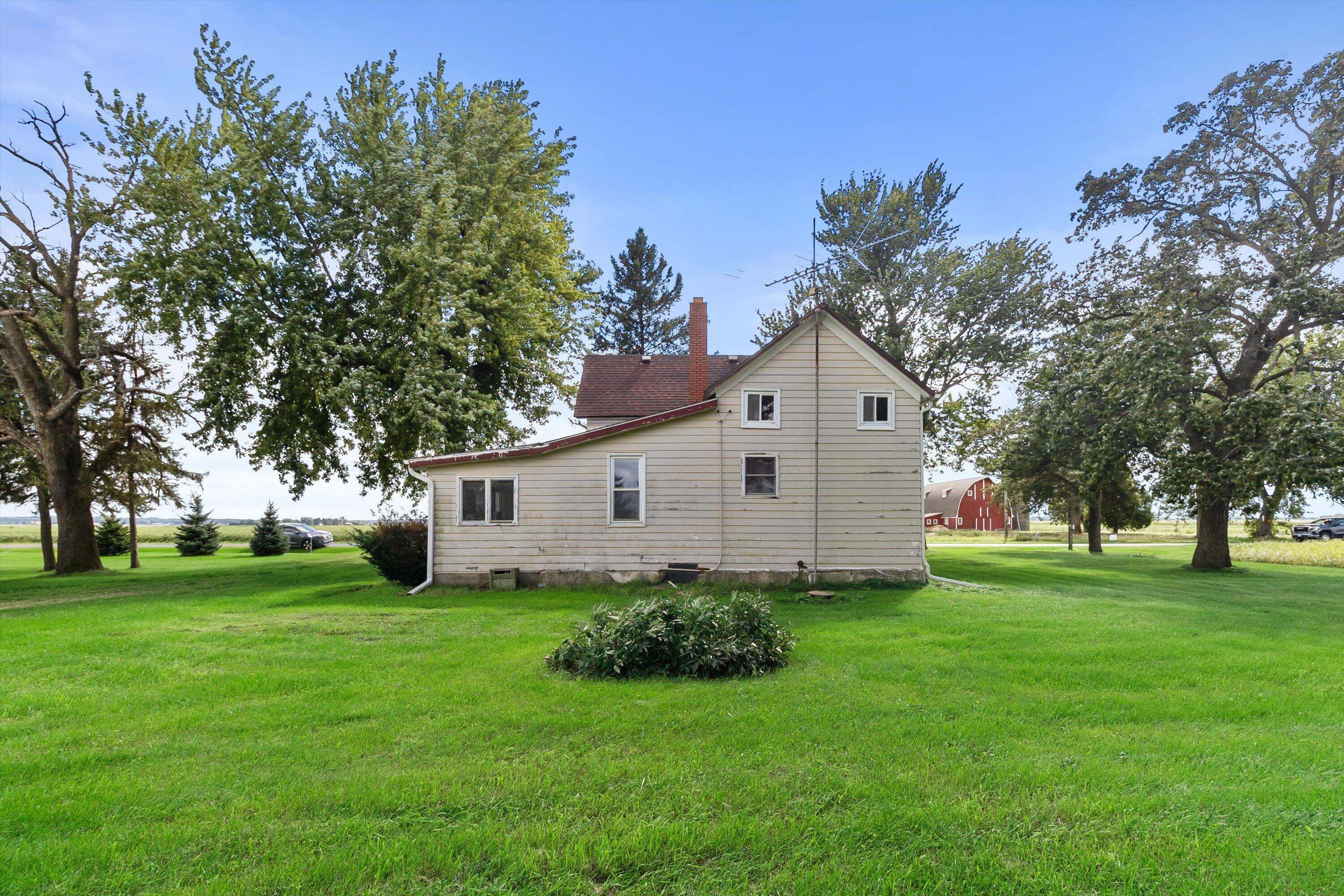 W6738 State Line Road Walworth, WI 53184 - Photo 21 of 24 01-E6A7574