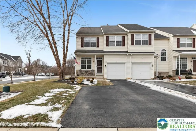 $409,900 | 1092 King Way, Breinigsville, PA 18031