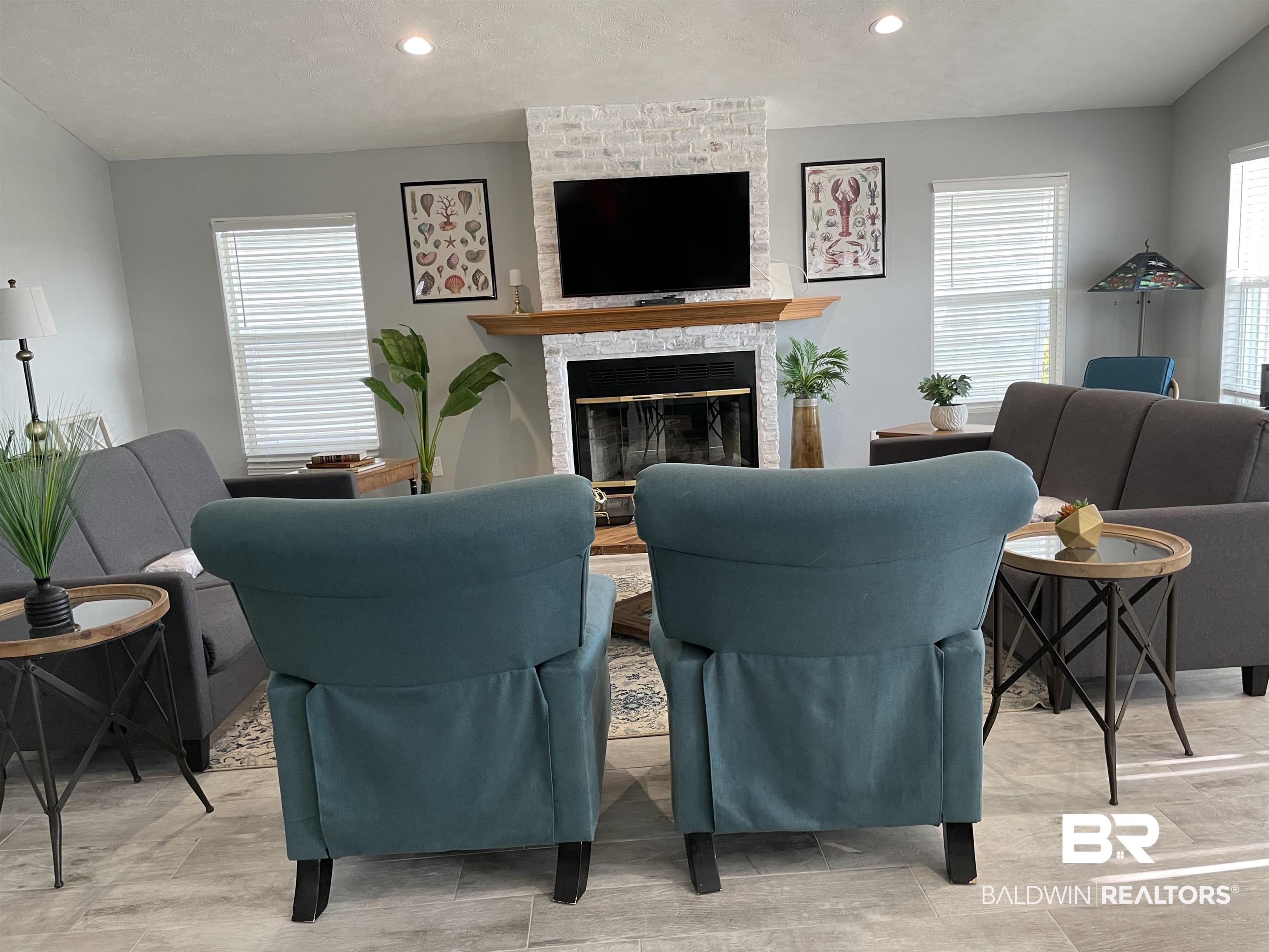 622 Boykin Court North Gulf Shores, AL 36542 - Photo 8 of 44 LIVING ROOM