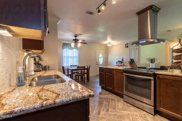 $1,675 | 556 Tasha Drive, D'Iberville, MS 39540