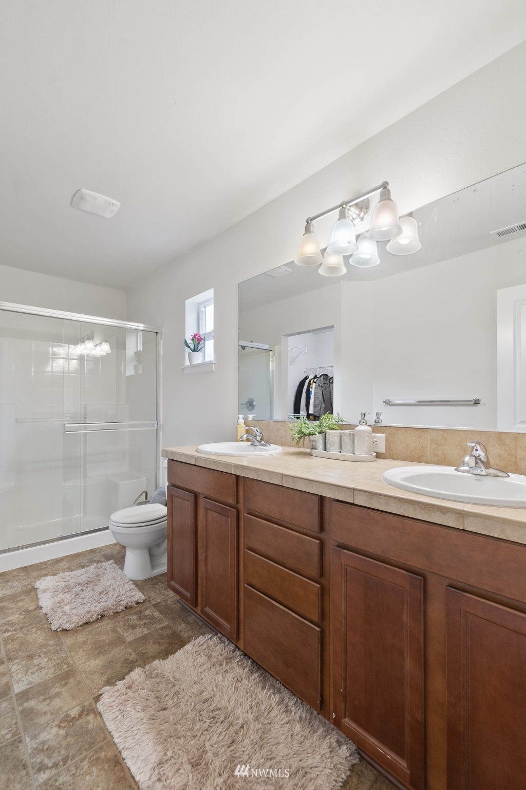 6735 Inlay Street Southeast Lacey, WA 98513 - Photo 11 of 23 Gallery Image 11