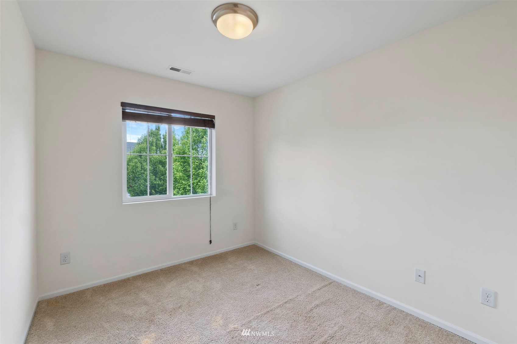 6735 Inlay Street Southeast Lacey, WA 98513 - Photo 13 of 23 Gallery Image 13