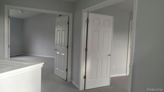 425 Lilly View Court Howell, MI 48843 - Photo 6 of 11 UpperLevelDualMasterEntries.jpg