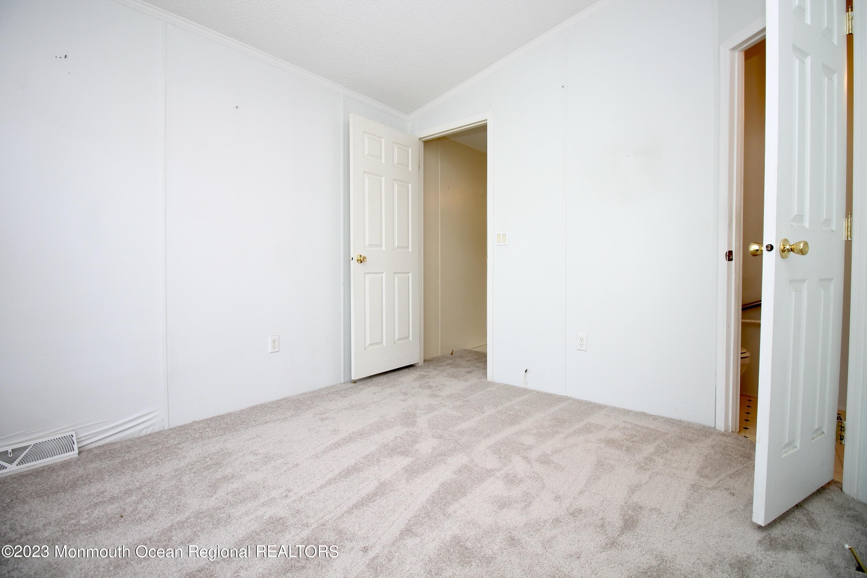 187 Farm Road Freehold, NJ 07728 - Photo 14 of 25 BA8EAA94-2251-4D3D-9B86-98E7F6E66AD3_1_2