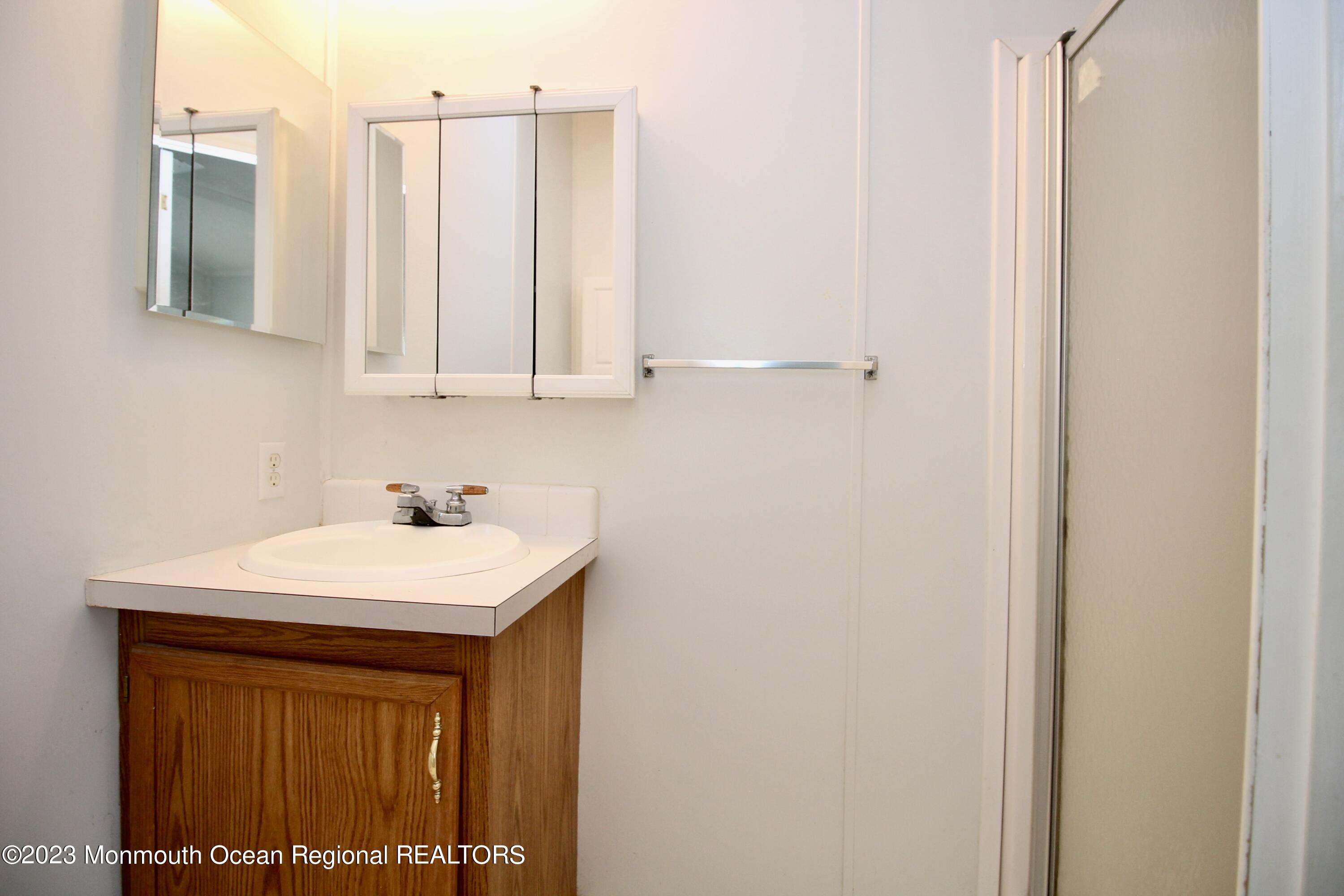 187 Farm Road Freehold, NJ 07728 - Photo 15 of 25 40D97686-6859-416C-8E4A-30EF3FDFF94A_1_2