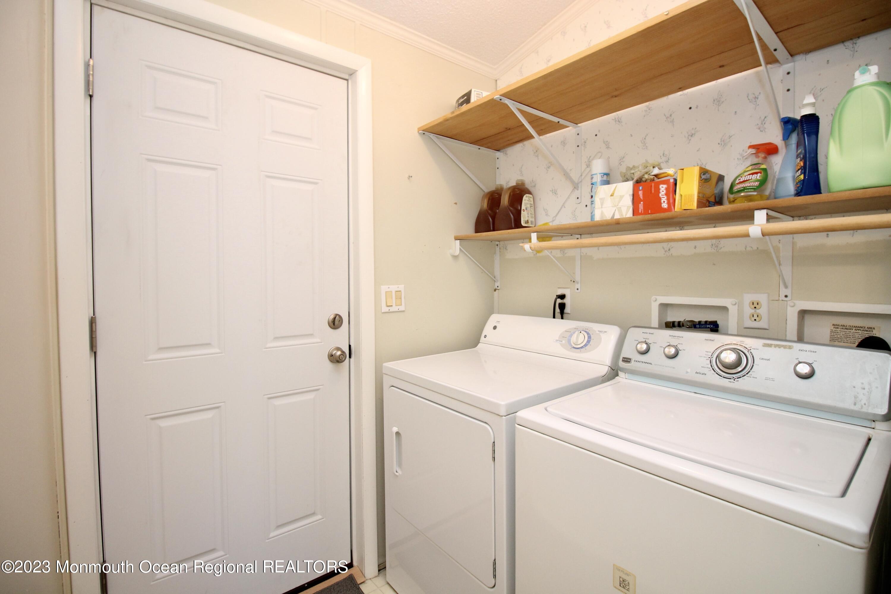 187 Farm Road Freehold, NJ 07728 - Photo 17 of 25 EF904B05-8092-4ECF-AEDA-F7F784A19237_1_2