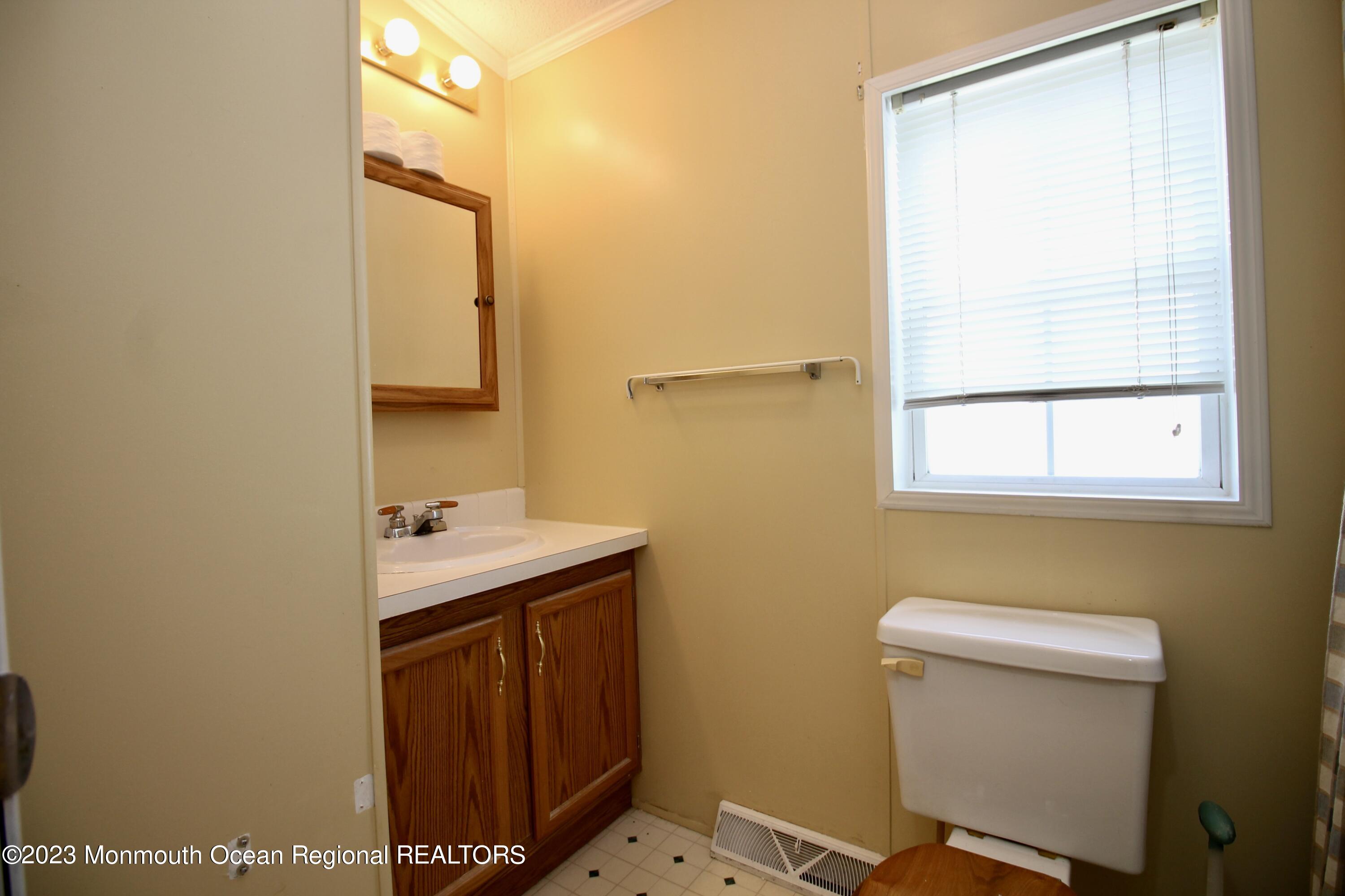 187 Farm Road Freehold, NJ 07728 - Photo 18 of 25 9F6DE864-5FD2-4F69-A84E-BED5A48635DA_1_2