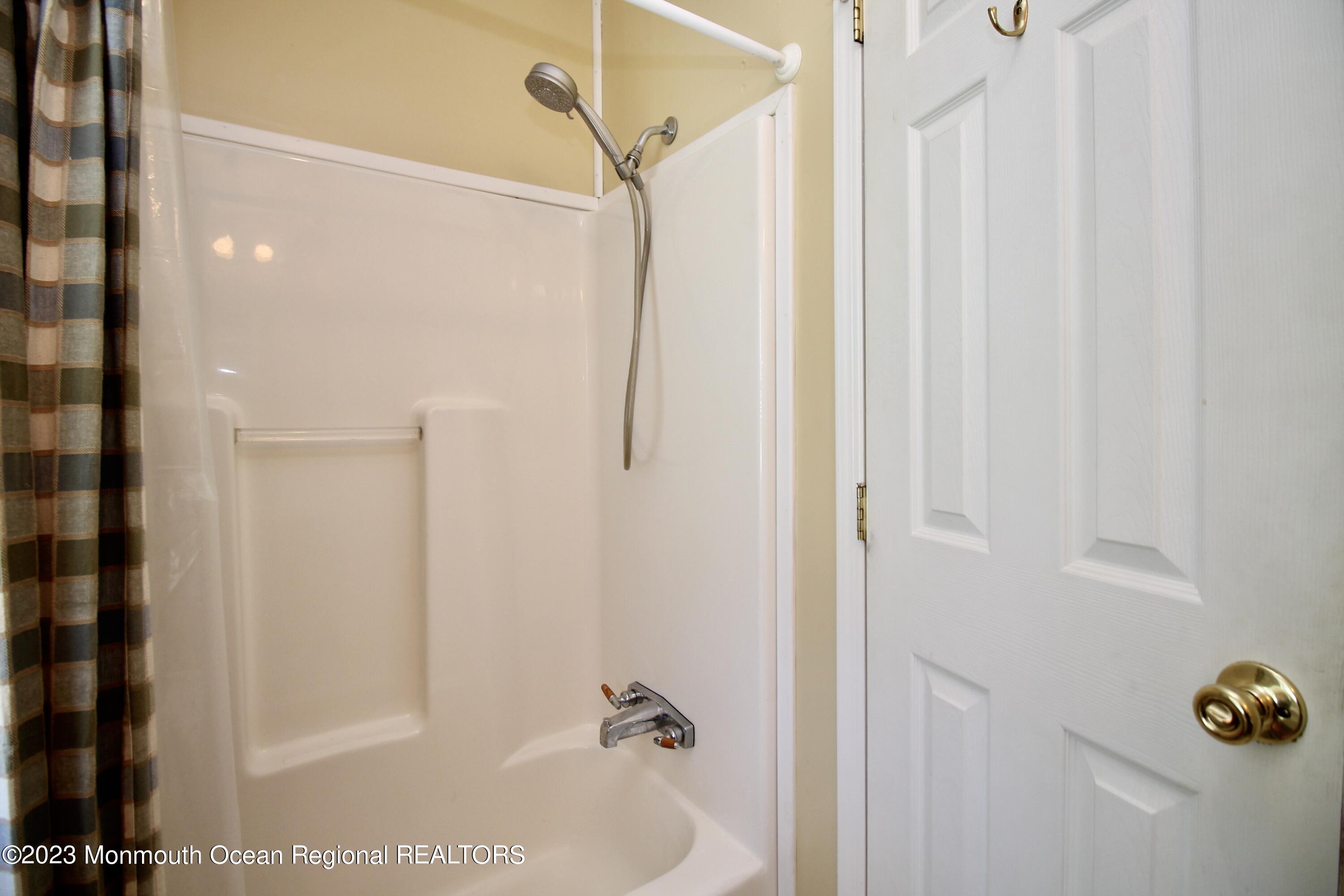 187 Farm Road Freehold, NJ 07728 - Photo 19 of 25 4C7637F2-CBB0-489B-8262-BCBDEF74325E_1_2