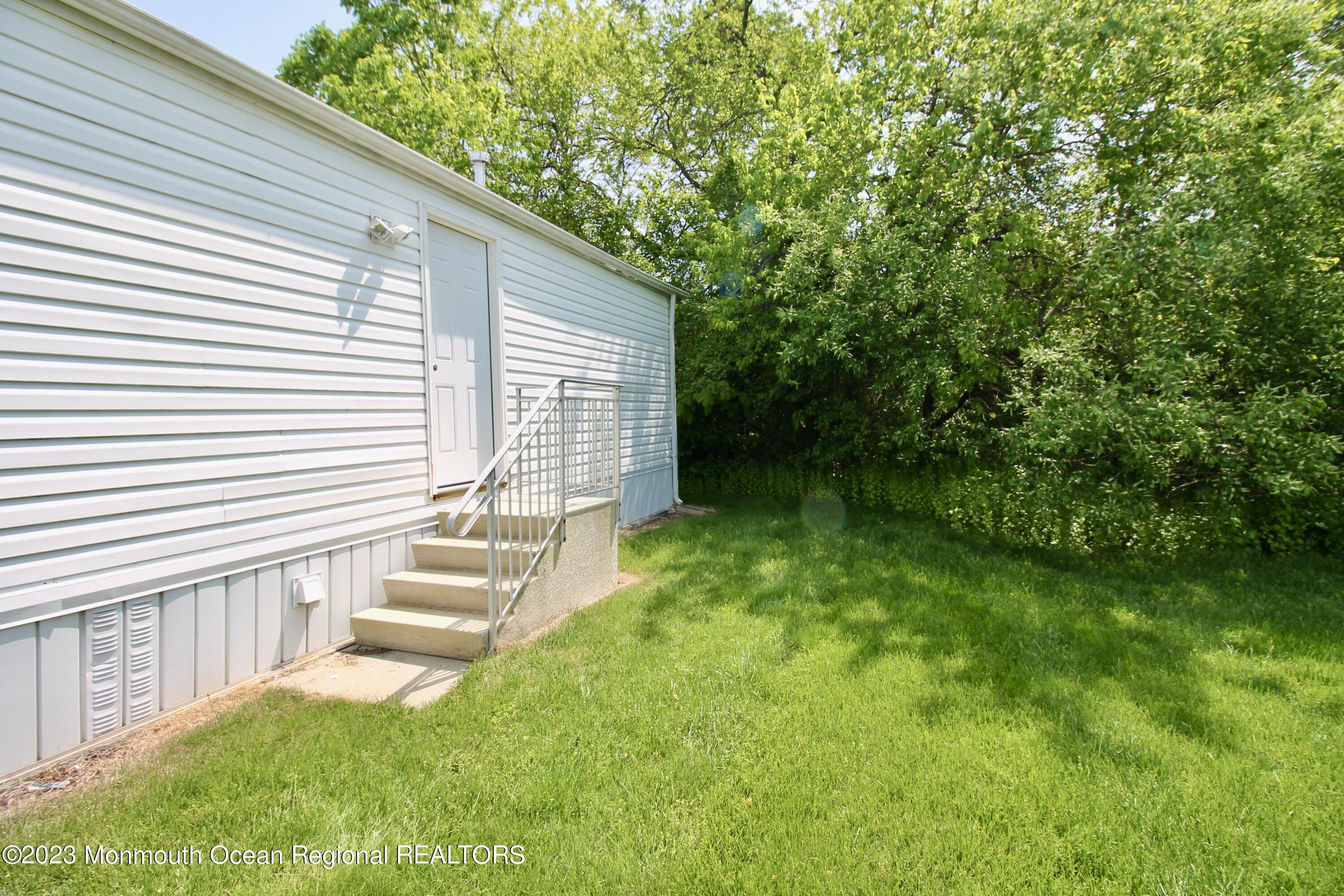 187 Farm Road Freehold, NJ 07728 - Photo 25 of 25 C196CE85-D3A9-4A4C-89E6-02AF38B233B5_1_2