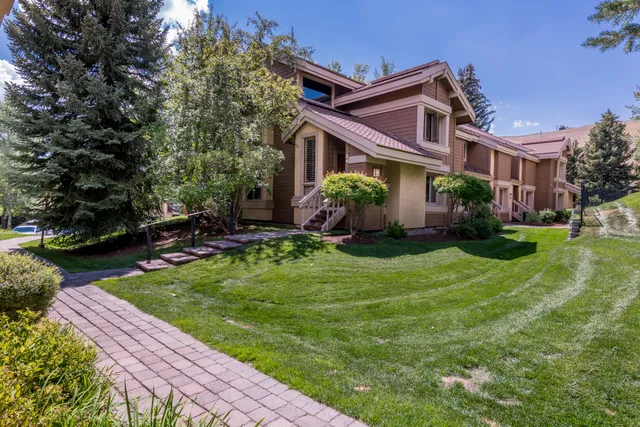 $1,395,000 | 2724 Sunburst Condo Drive, Sun Valley, ID 83353