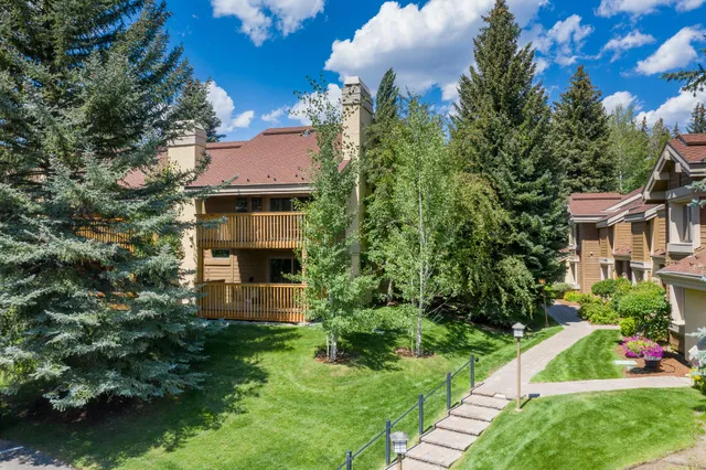 $1,395,000 | 2724 Sunburst Condo Drive, Sun Valley, ID 83353