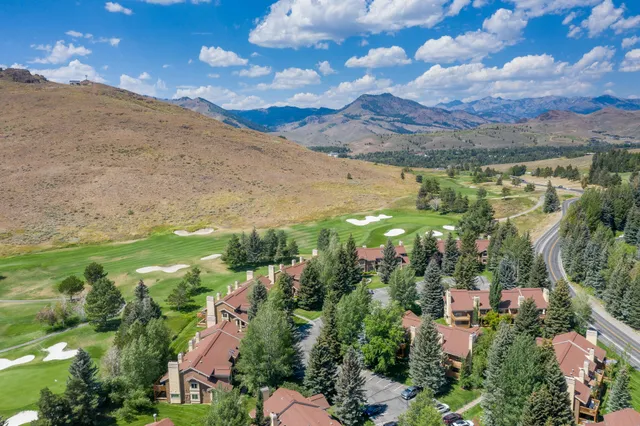 $1,395,000 | 2724 Sunburst Condo Drive, Sun Valley, ID 83353