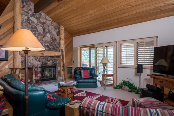 $1,395,000 | 2724 Sunburst Condo Drive, Sun Valley, ID 83353