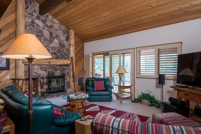 $1,395,000 | 2724 Sunburst Condo Drive, Sun Valley, ID 83353