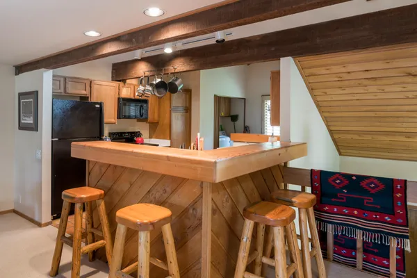 $1,395,000 | 2724 Sunburst Condo Drive, Sun Valley, ID 83353